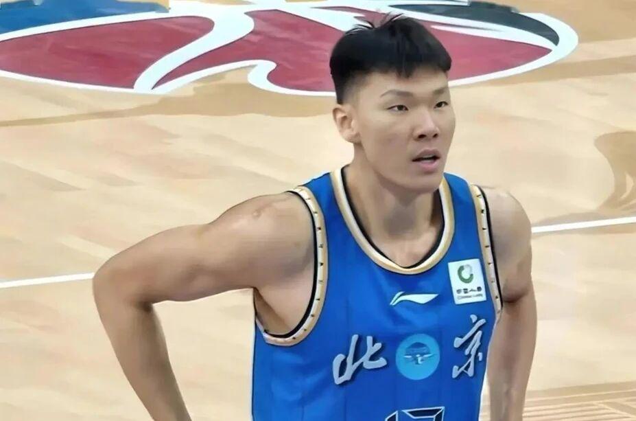德天空：凯尔特人有意多特前锋科尔