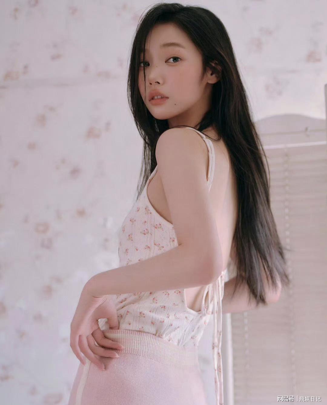 郑钦文放弃亚运会卫冕引发辩论,新科法网亚军哈雷首战出局遭调侃