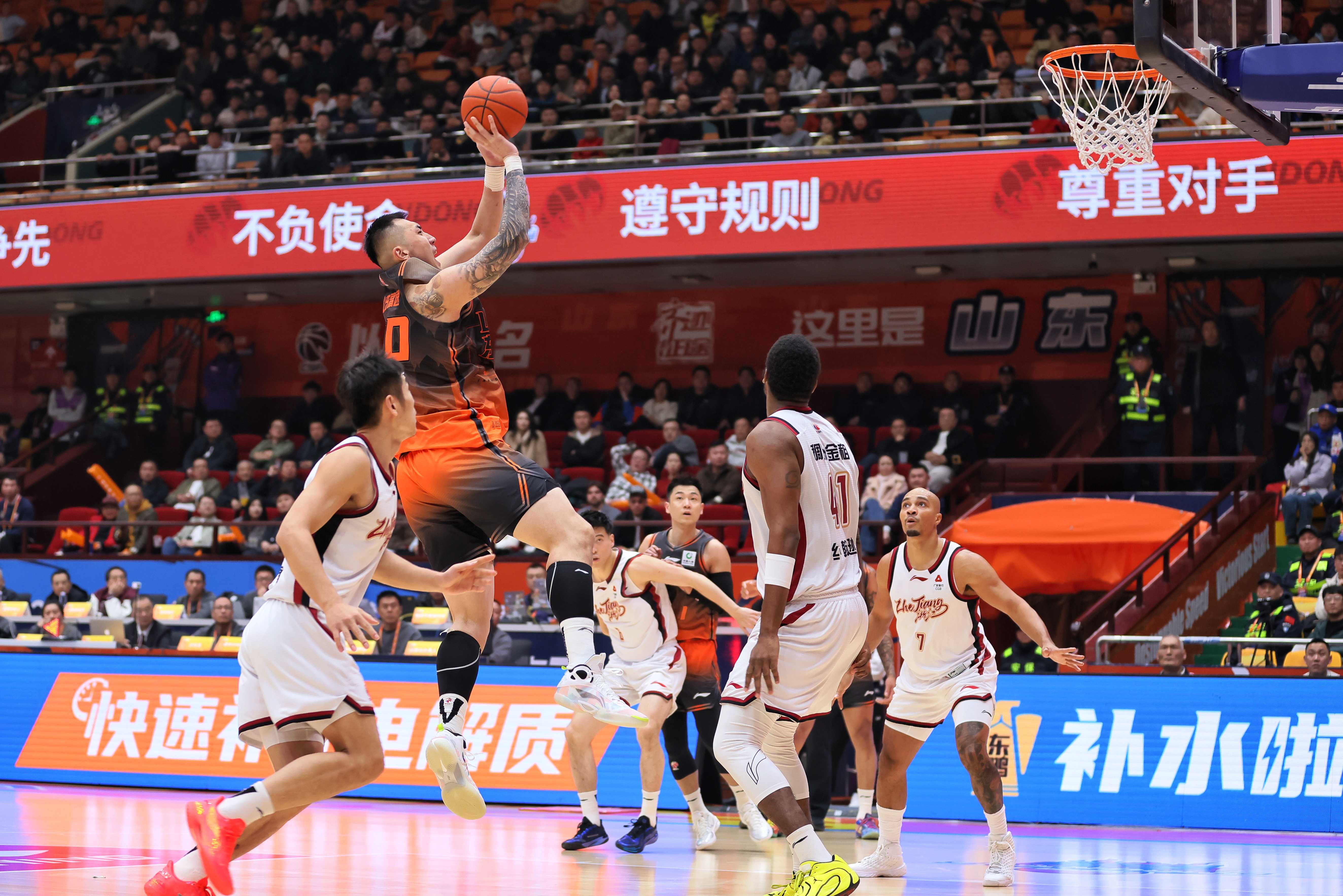 尊龙凯时比利亚雷亚尔规划九名租借回归球员的未来