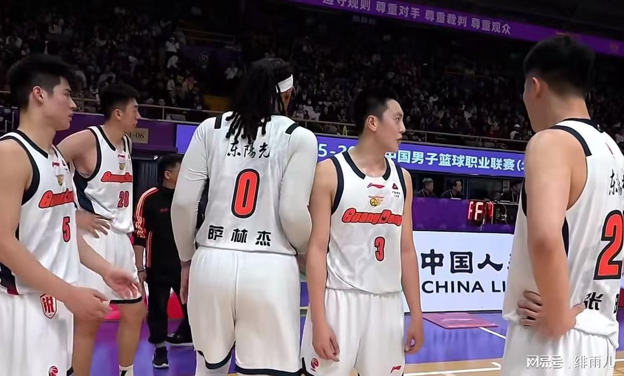 记者拉比奥、于帕、楚阿梅尼、萨利巴缺席训练前者母亲探班扑空