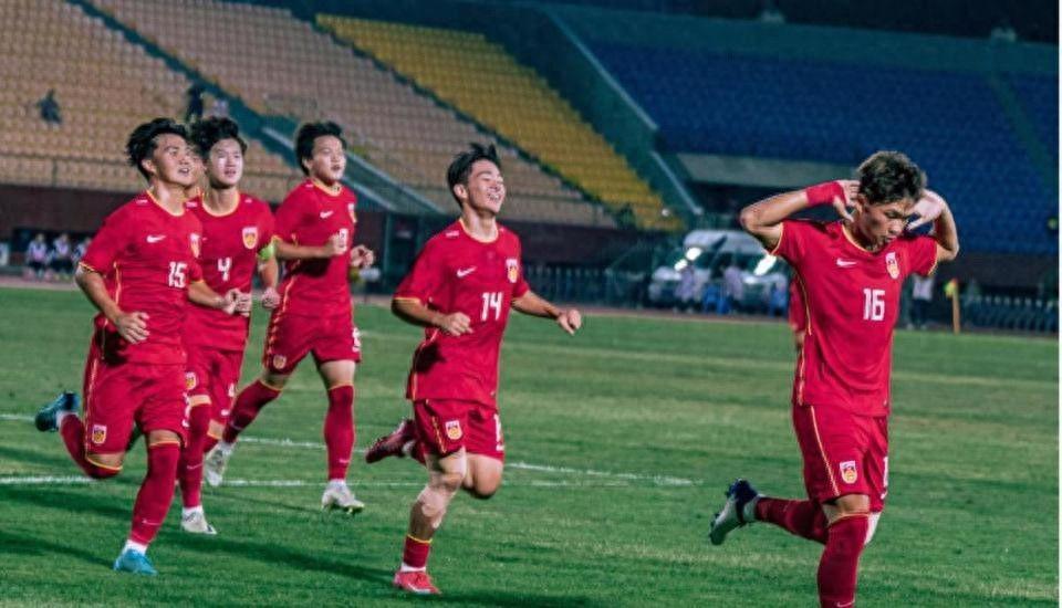 乌法115k欧元买断阿加波夫，结束租借正式加盟