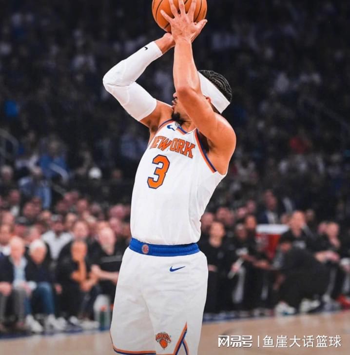 队报：巴黎卖拉莫斯和李刚仁收入破亿，将签阿克利乌舍和迪奥曼德