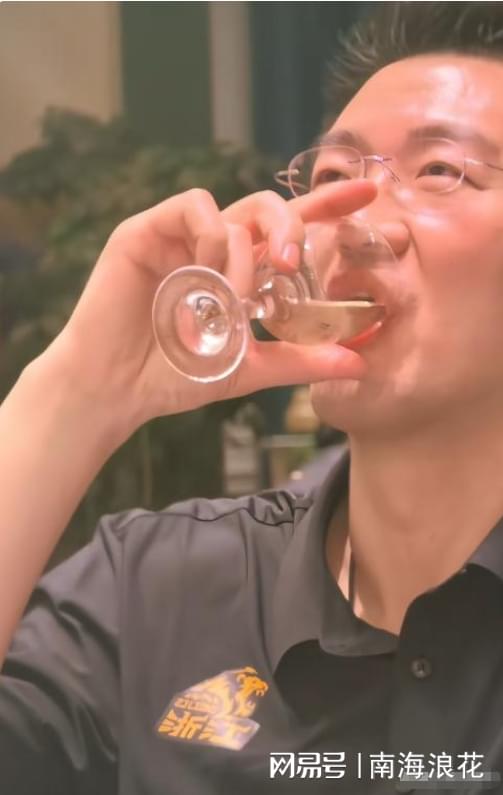 纽约夺冠背后的隐形伤痕:一张被强行拆开的王牌