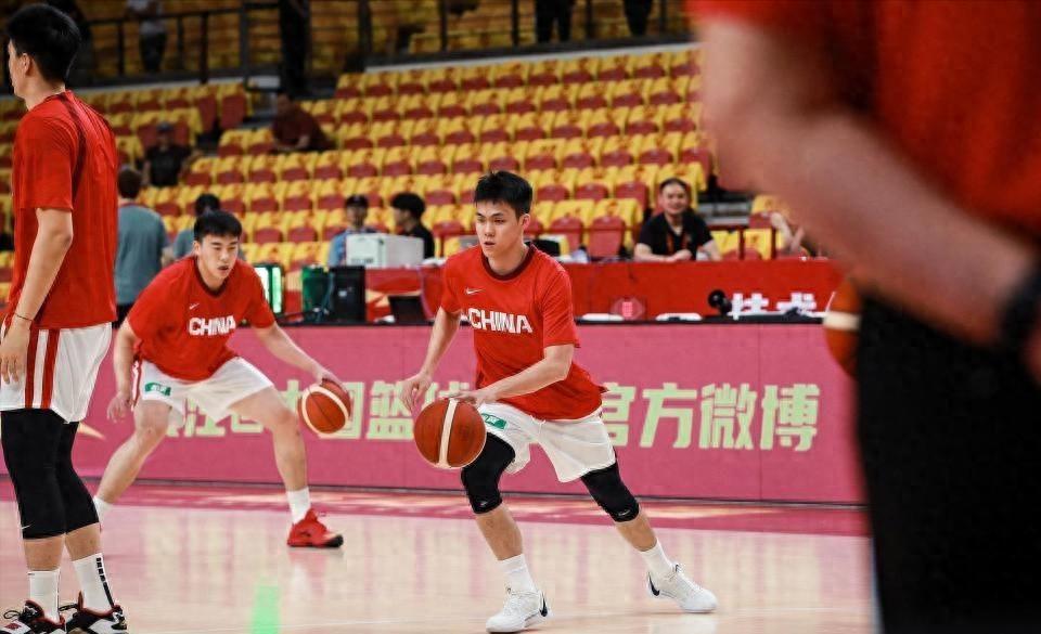 马刺悬了?福斯特主裁尼克斯近十战全胜 系列赛终结战赢39.4分
