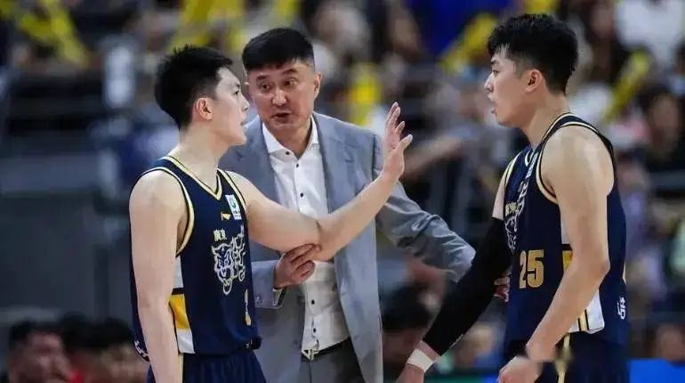 斯普利特接任公牛主帅，开拓者时代落幕