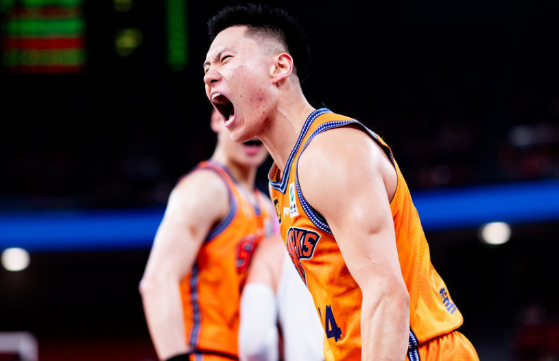 尊龙凯时亚历山大遭淘汰后提前开启休赛期训练