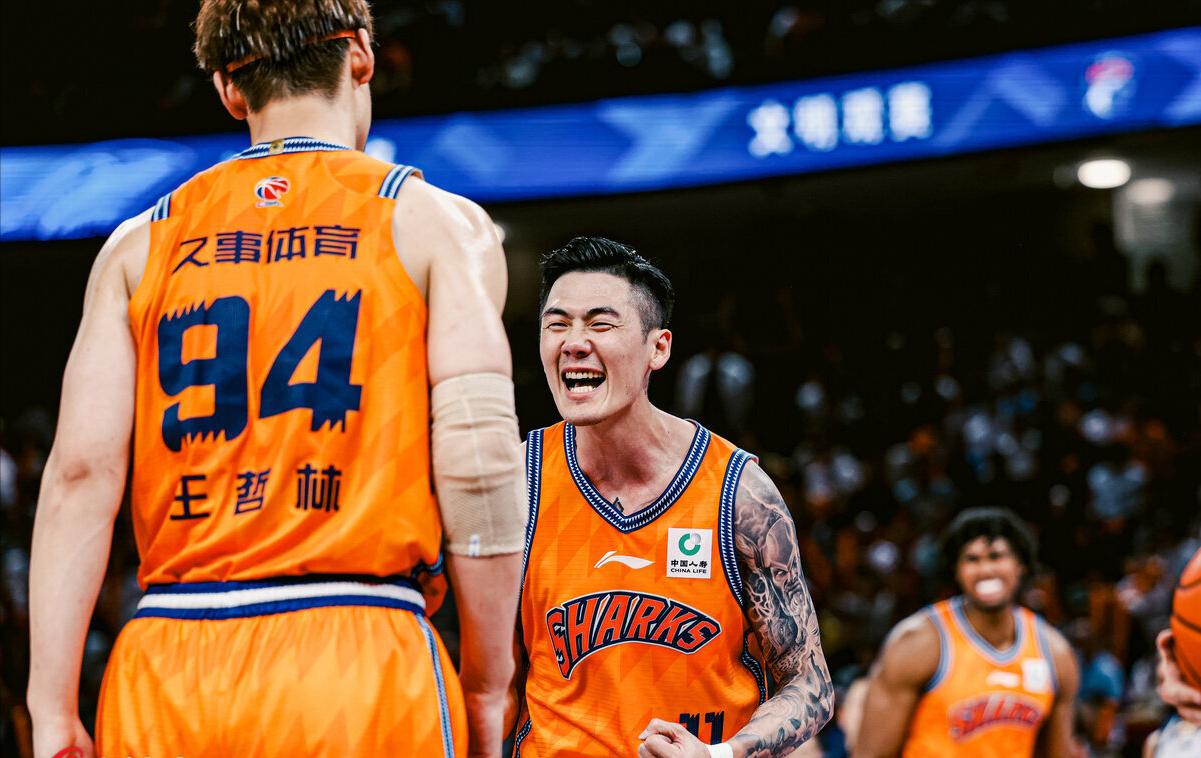 三万一张票，下不去手！尼克斯球迷攻陷圣城
