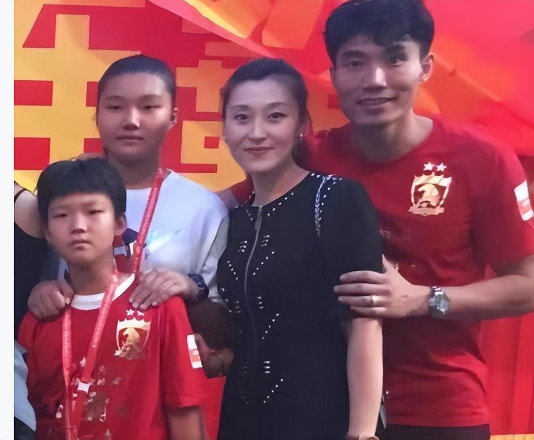 亚历山大将冲连续五赛季场均30+