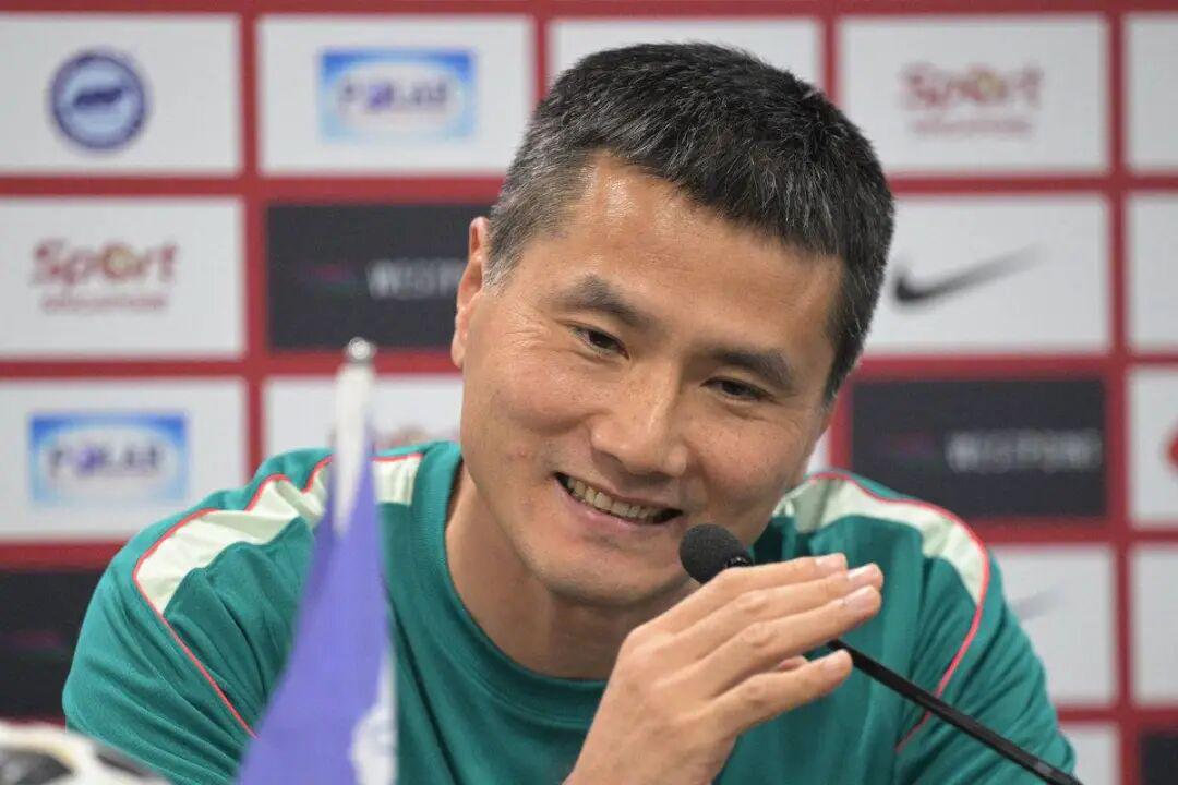 唐斯夸赞文班 尼克斯夺53年首冠