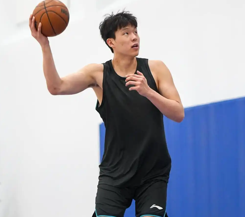 马刺计划休赛期追求阿隆·戈登