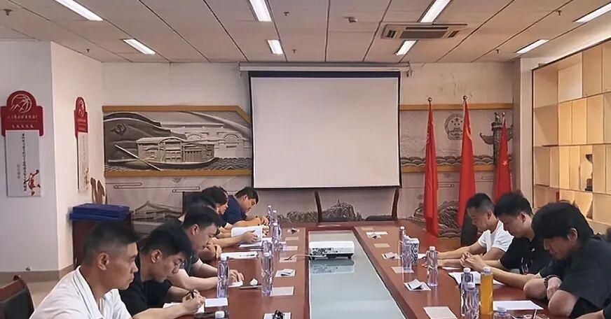 字母哥专注于加盟热火 两队已经谈判数月