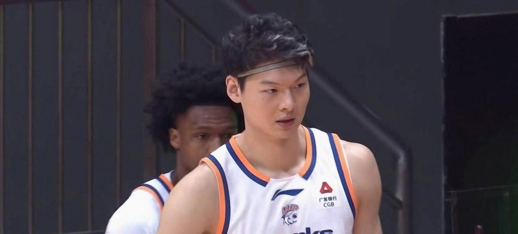 尊龙凯时-帕金斯直言马刺该送走福克斯,合同与哈珀崛起让球队无路可选