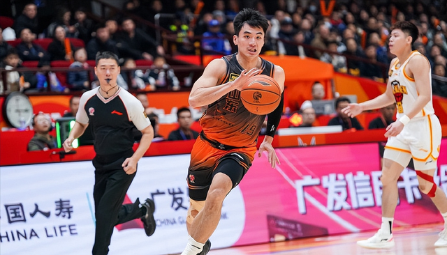 美媒推演字母哥三方交易框架