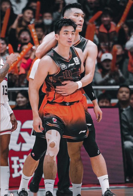 NBA休赛期多笔交易流言更新