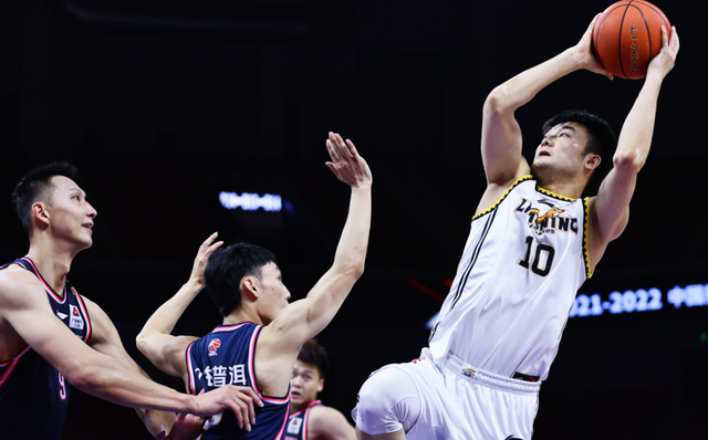 拿下NBA总冠军的纽约尼克斯队，还是联盟赚钱高手
