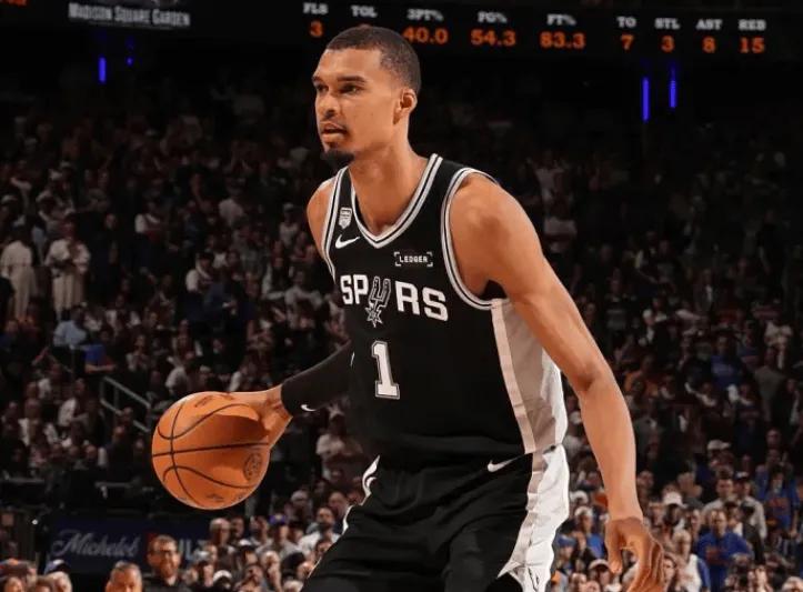 NBA官方总决赛G5裁判报告:漏吹哈珀对布伦森犯规 无碍尼克斯夺冠