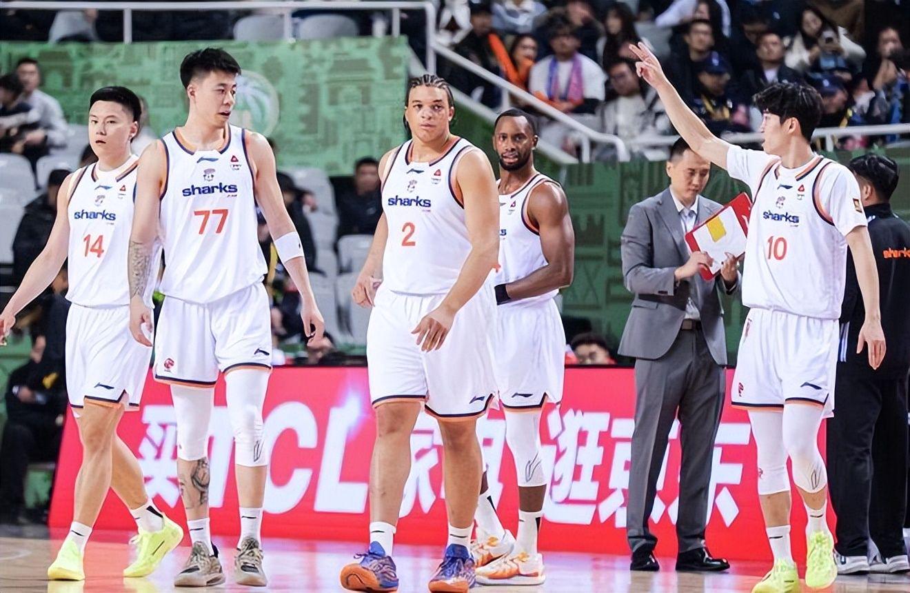 特雷·杨4900万选项在即 奇才面临合同考验