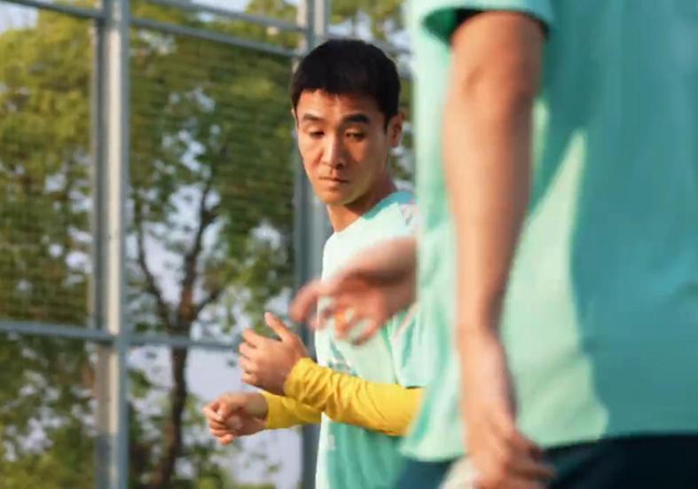 力压沙特门将奥韦斯，巴尔韦德当选FIFA全场最佳球员