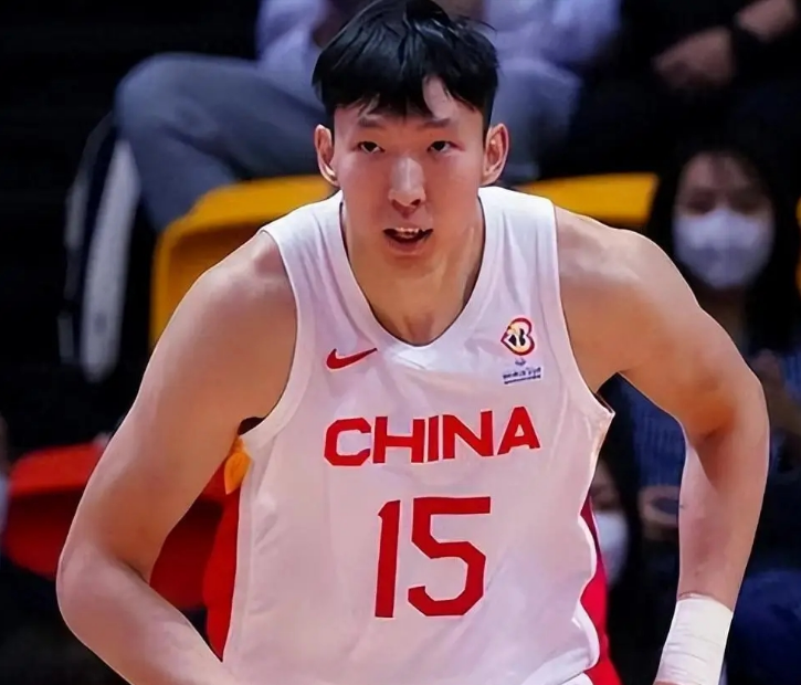 中超巨大争议！费利佩压哨进球被吹，王子铭干扰门将，蓉城全队暴怒